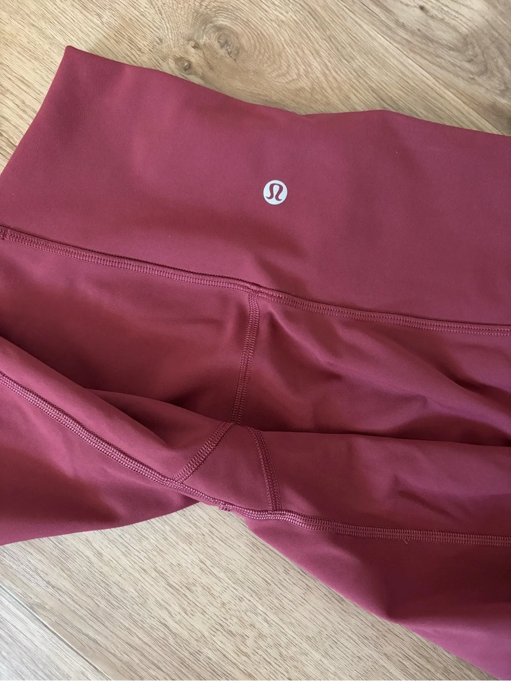 Lululemon Leggings Women’s 4 Cranberry Burgundy Wunder Train